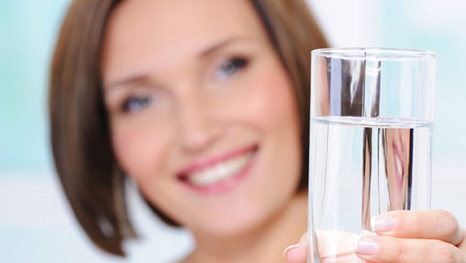 Как пить воду, чтобы она оказывала человеку пользу?