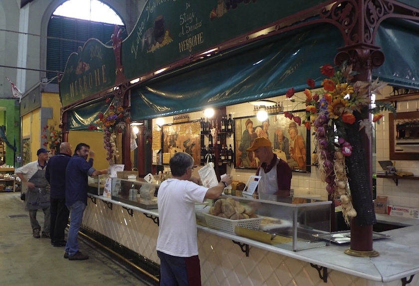 забегаловка Da Nerbone на центральном рынке Флоренции