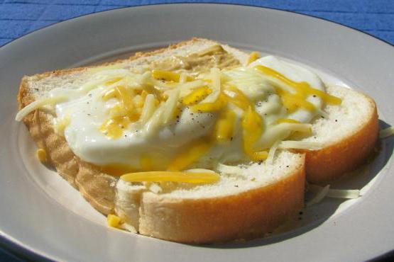 бутерброды с яйцом на сковороде фото 