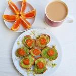 Вкусный и питательный завтрак: омлет со сметаной или сливками