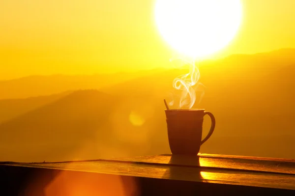 Силуэты на восход солнца утренний кофе Лицензионные Стоковые Фото