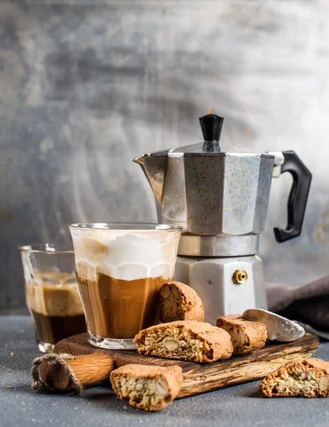 Стакан кофе латте — стоковое фото