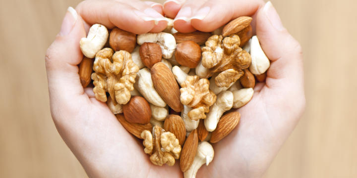 Как орехи влияют на обмен веществ